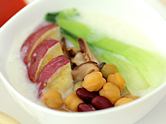 ひよこ豆入り中華風クリームスープ