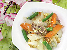 豚肉と玉子の炒め物　ごま風味