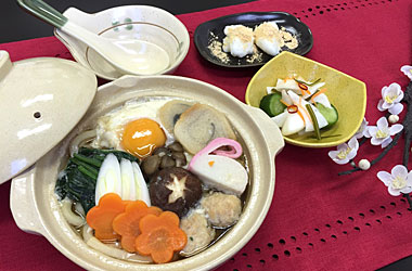 あったかヘルシー　具沢山の鍋焼きうどん