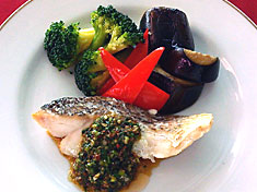蒸し魚の椒麻ソース添え