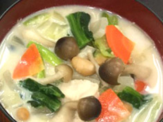 具だくさん豆乳みそ汁
