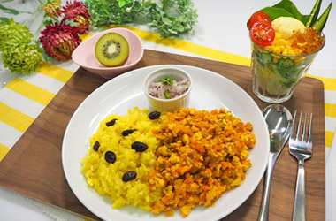 野菜たっぷりドライカレーのカフェごはん