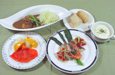 秋を先取り！ちょっと贅沢洋食メニュー
