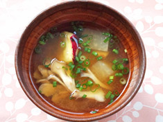 ゴロゴロ味噌汁