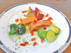 鮭のソティー野菜添え