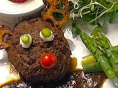 八丁味噌の煮込みハンバーグ