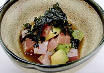 マグロとアボカドの簡単ユッケ