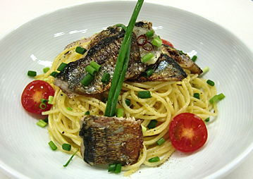 秋刀魚のピリ辛パスタ